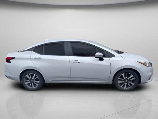 2021 Nissan Versa 1.6 SV