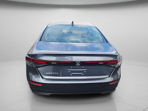 Meteorite Gray Metallic 2026 Honda Accord SE