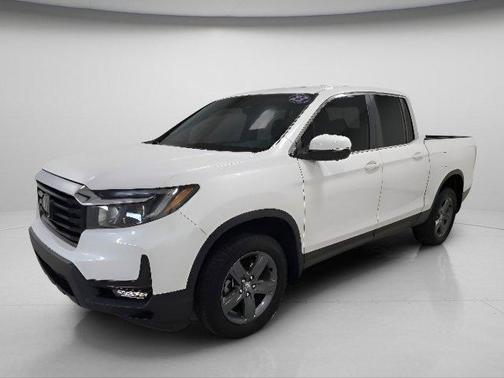 Platinum White Pearl 2023 Honda Ridgeline RTL