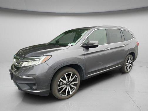 2022 Honda Pilot Touring 8-Passenger