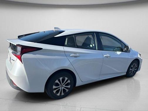 2021 Toyota Prius LE