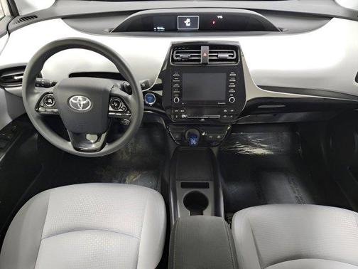 2021 Toyota Prius LE