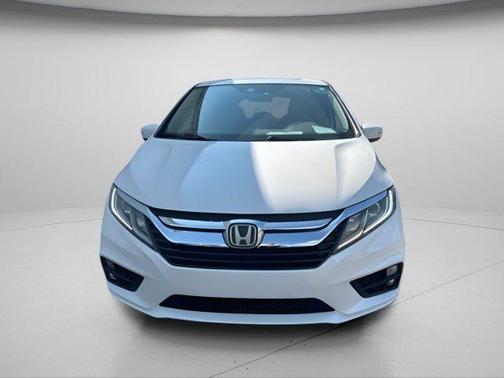 White Diamond Pearl 2018 Honda Odyssey EX-L