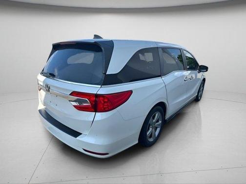 White Diamond Pearl 2018 Honda Odyssey EX-L