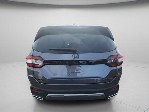Modern Steel Metallic 2026 Honda Pilot Touring 8-Passenger