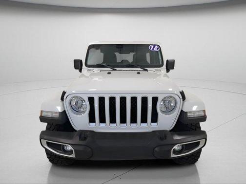 Bright White Clearcoat 2018 Jeep Wrangler Unlimited Sahara