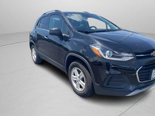 Mosaic Black Metallic 2020 Chevrolet Trax LT