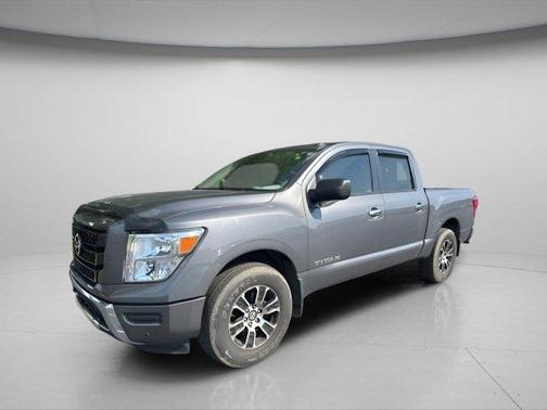 2021 Nissan Titan SV