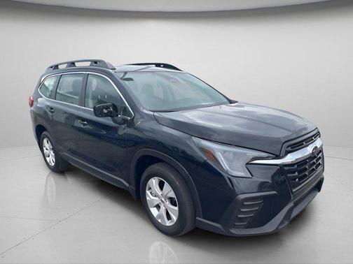 Crystal Black Silica 2023 Subaru Ascent Base 8-Passenger