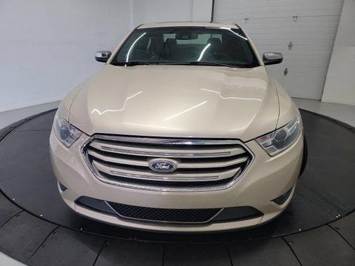 White Gold Metallic 2017 Ford Taurus Limited