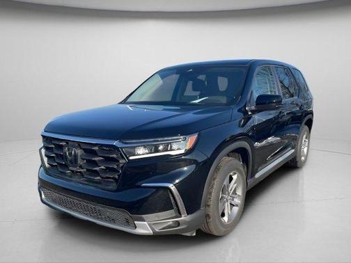 2023 Honda Pilot AWD EX-L 8 Passenger