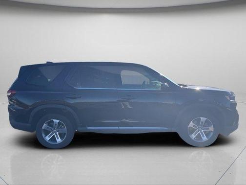 2023 Honda Pilot AWD EX-L 8 Passenger