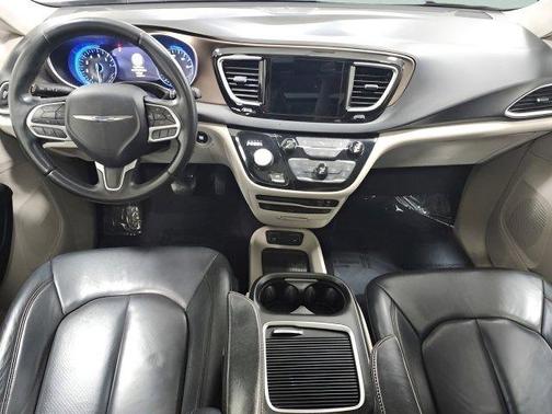 2018 Chrysler Pacifica Touring-L Plus