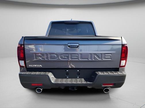 Modern Steel Metallic 2026 Honda Ridgeline RTL