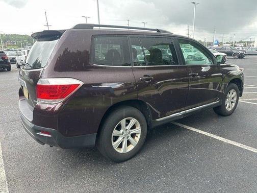 2013 Toyota Highlander SE