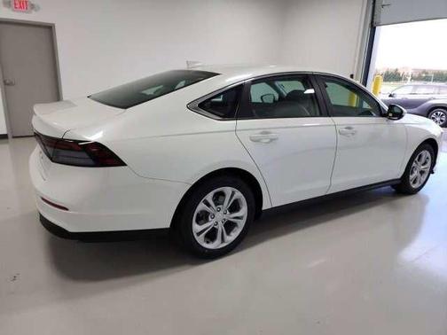 Platinum White Pearl 2024 Honda Accord LX 1.5T