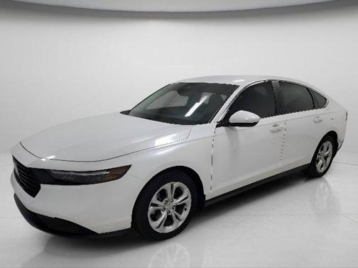Platinum White Pearl 2024 Honda Accord LX 1.5T