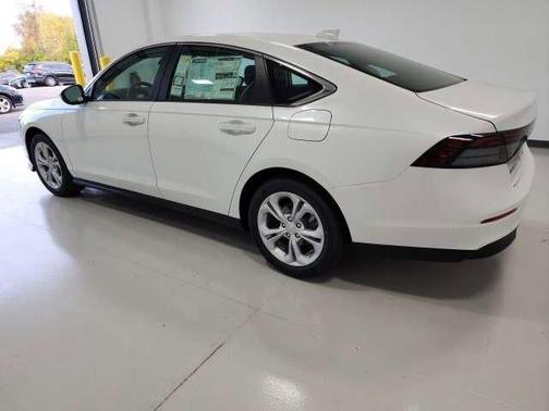 Platinum White Pearl 2024 Honda Accord LX 1.5T