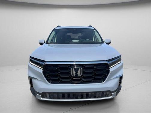 Sonic Gray Pearl 2023 Honda Pilot Touring 8-Passenger