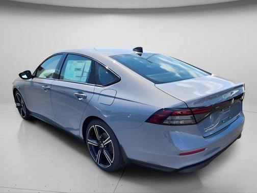 Urban Gray Pearl 2026 Honda Accord SE