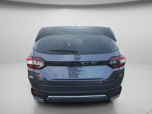 Modern Steel Metallic 2026 Honda Pilot Touring 8-Passenger
