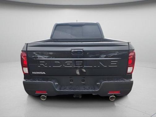 Crystal Black Pearl 2026 Honda Ridgeline RTL