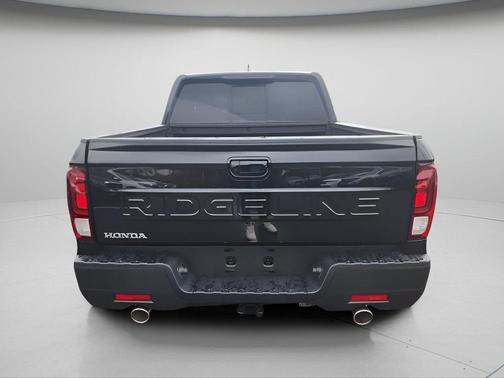Crystal Black Pearl 2026 Honda Ridgeline RTL