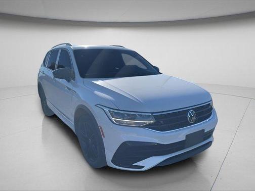 2022 Volkswagen Tiguan 2.0T SE R-Line Black 4MOTION