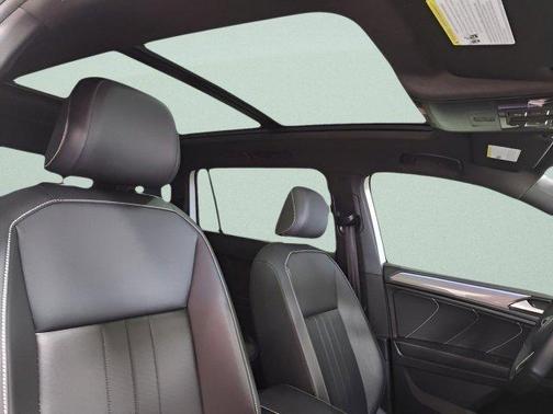 2022 Volkswagen Tiguan 2.0T SE R-Line Black 4MOTION
