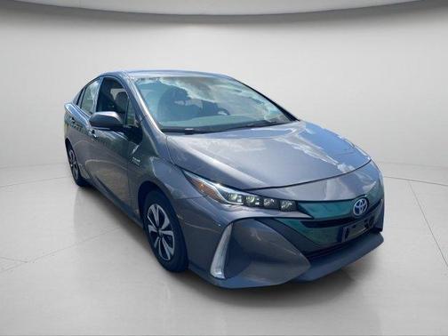 Magnetic Gray Metallic 2018 Toyota Prius Prime Plus