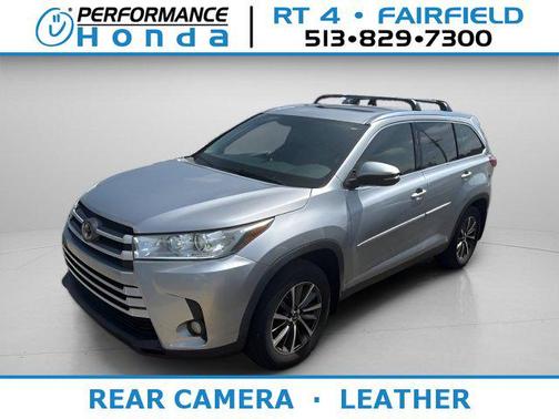 Celestial Silver Metallic 2019 Toyota Highlander XLE