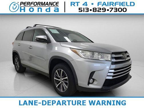 Celestial Silver Metallic 2019 Toyota Highlander XLE