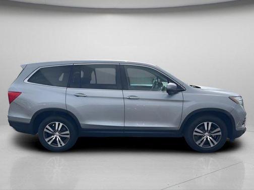 Lunar Silver Metallic 2018 Honda Pilot EX-L