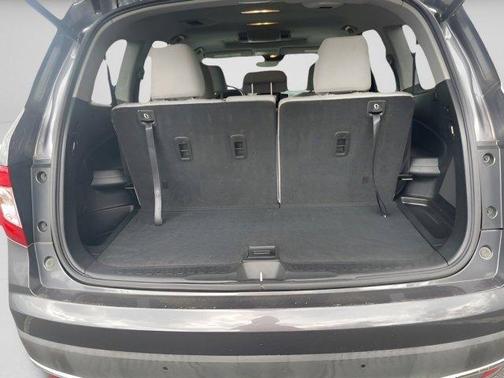 Modern Steel Metallic 2022 Honda Pilot Touring 8-Passenger
