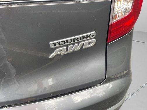 Modern Steel Metallic 2022 Honda Pilot Touring 8-Passenger