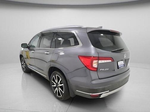 Modern Steel Metallic 2022 Honda Pilot Touring 8-Passenger