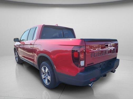 Radiant Red Metallic II 2026 Honda Ridgeline RTL