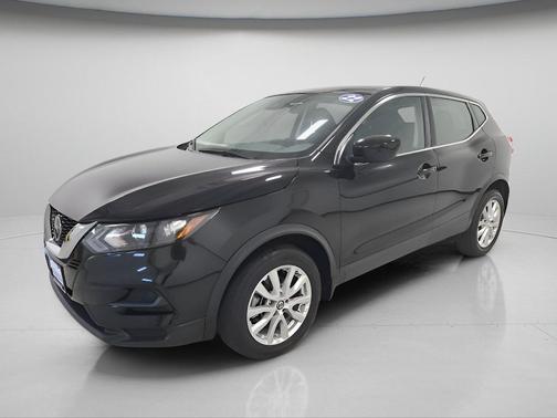 Magnetic Black Pearl 2022 Nissan Rogue Sport S