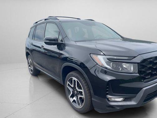 Crystal Black Pearl 2022 Honda Passport AWD Elite