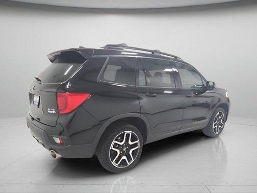 Crystal Black Pearl 2022 Honda Passport AWD Elite