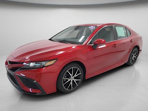 Supersonic Red 2021 Toyota Camry SE
