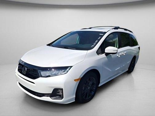 Platinum White Pearl 2026 Honda Odyssey Touring