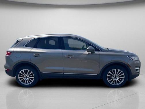 Luxe Silver Metallic 2017 Lincoln MKC Reserve
