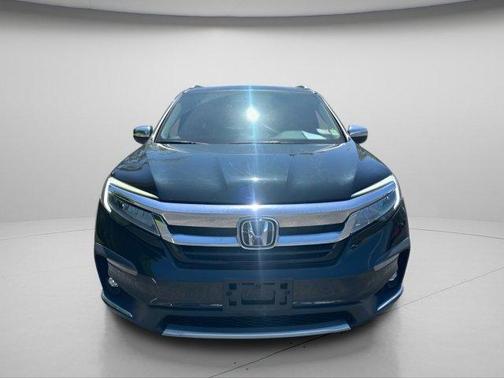 Black Forest Pearl 2020 Honda Pilot Touring 8-Passenger