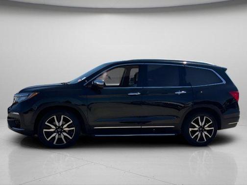 Black Forest Pearl 2020 Honda Pilot Touring 8-Passenger