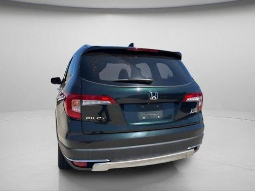 Black Forest Pearl 2020 Honda Pilot Touring 8-Passenger