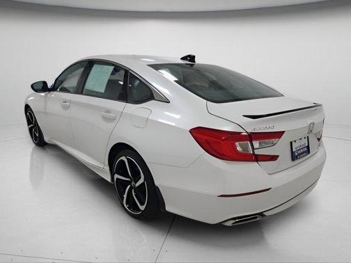 Platinum White Pearl 2022 Honda Accord Sport 2.0T