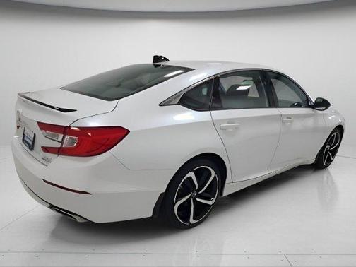 Platinum White Pearl 2022 Honda Accord Sport 2.0T