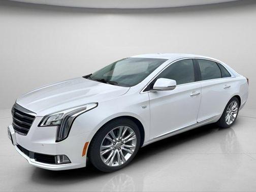 Crystal White Tricoat 2018 Cadillac XTS Luxury