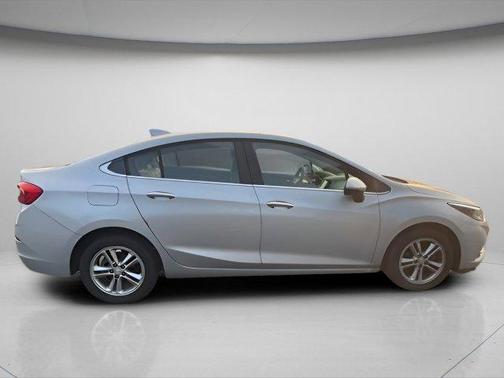 2016 Chevrolet Cruze LT Auto